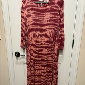 Dolan Long Sleeve Tie-Dye Dress in Maroon and Pink